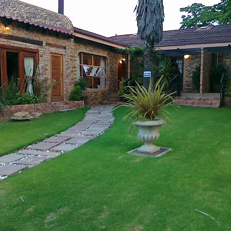 Khokha Moya Guesthouse Ermelo Exterior foto